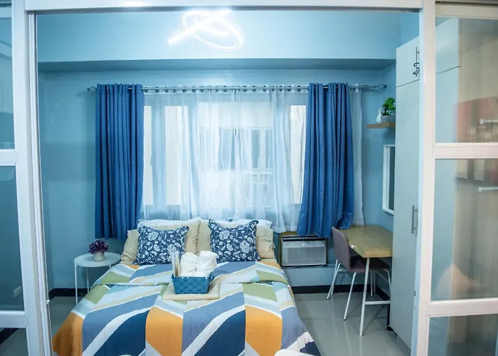 Elivion Staycations At Mckinley Hill, Near Venice, Bgc, With Pool & Wifi * Manila