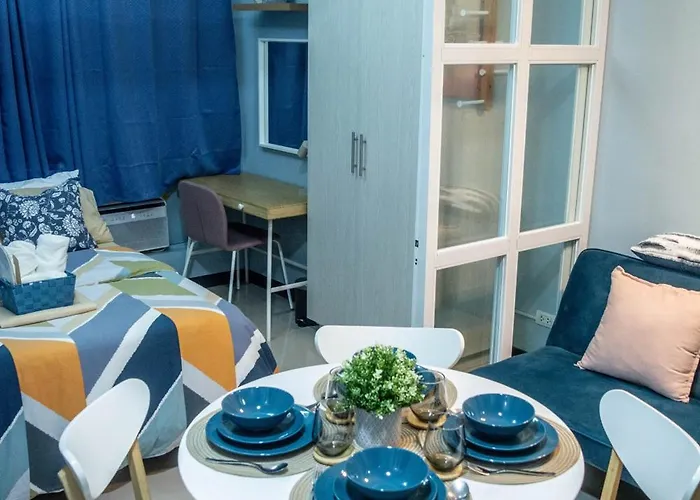 Elivion Staycations At Mckinley Hill, Near Venice, Bgc, With Pool & Wifi