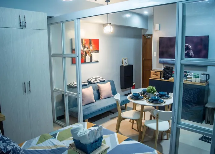 Elivion Staycations At Mckinley Hill, Near Venice, Bgc, With Pool & Wifi Apartment