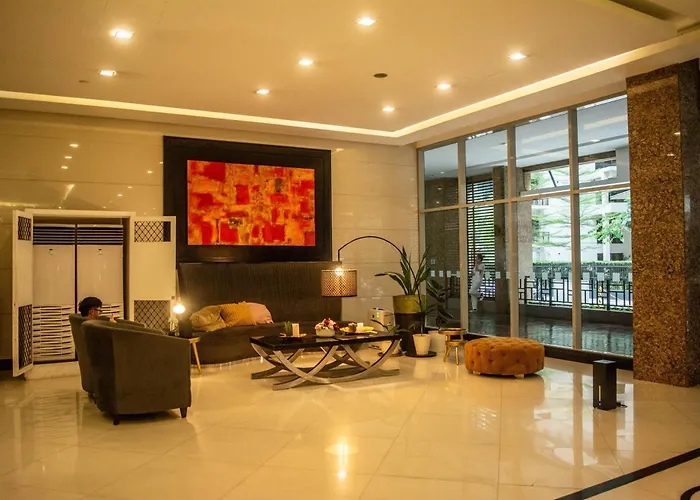 Elivion Staycations At Mckinley Hill, Near Venice, Bgc, With Pool & Wifi * Manila
