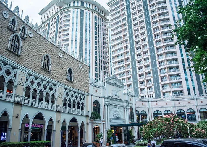 Elivion Staycations At Mckinley Hill, Near Venice, Bgc, With Pool & Wifi Manila