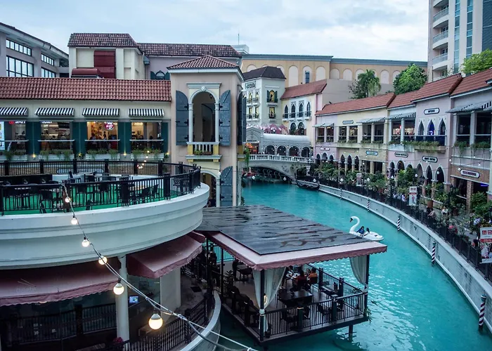 Elivion Staycations At Mckinley Hill, Near Venice, Bgc, With Pool & Wifi Apartment *